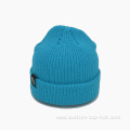 Fashion Solid Color Knitted Hat with Woven Lable